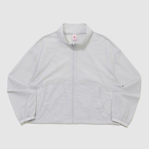 M ジャケット BQK QR222OJK61-WGR 女性 エアリーテンション ルーズフィット ハイネック 軽量 ジャケット / WHITE GREY