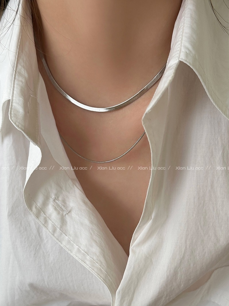 二重重ね付けチタン鋼ネックレス女性蛇骨チェーン軽贅沢小人数設計感高級気質鎖骨チェーン首鎖アクセサリー