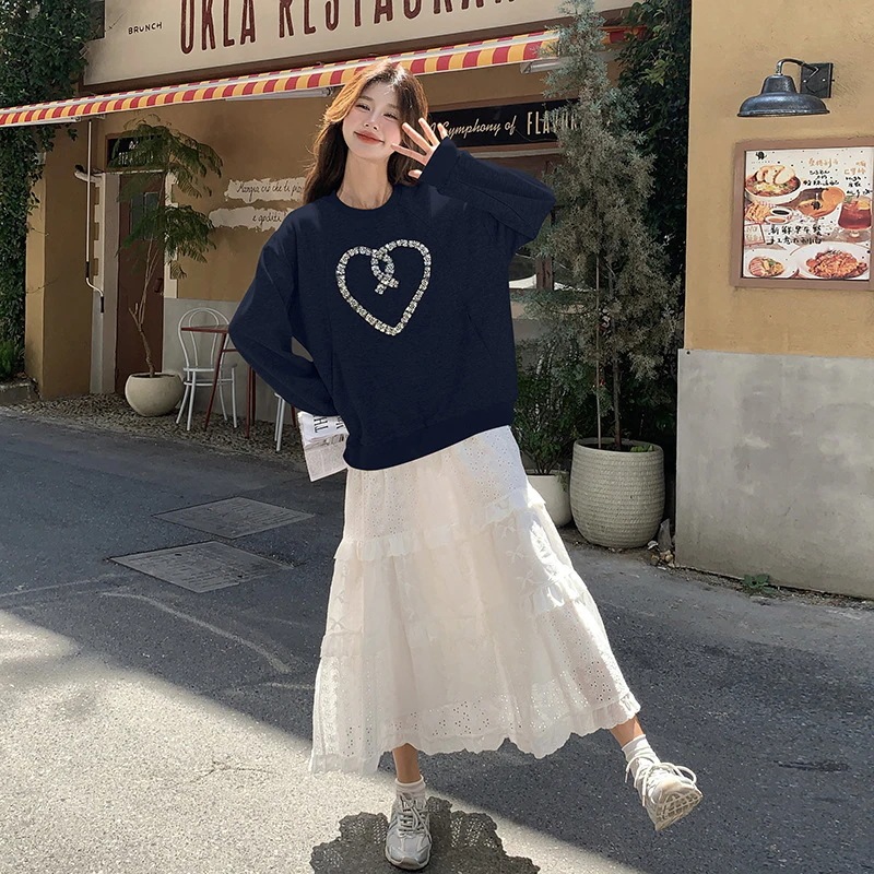 Yuanqiガールセーターハーフスカートスーツ2024新しい韓国レーススプライシングフリルハーフスカート2点セット