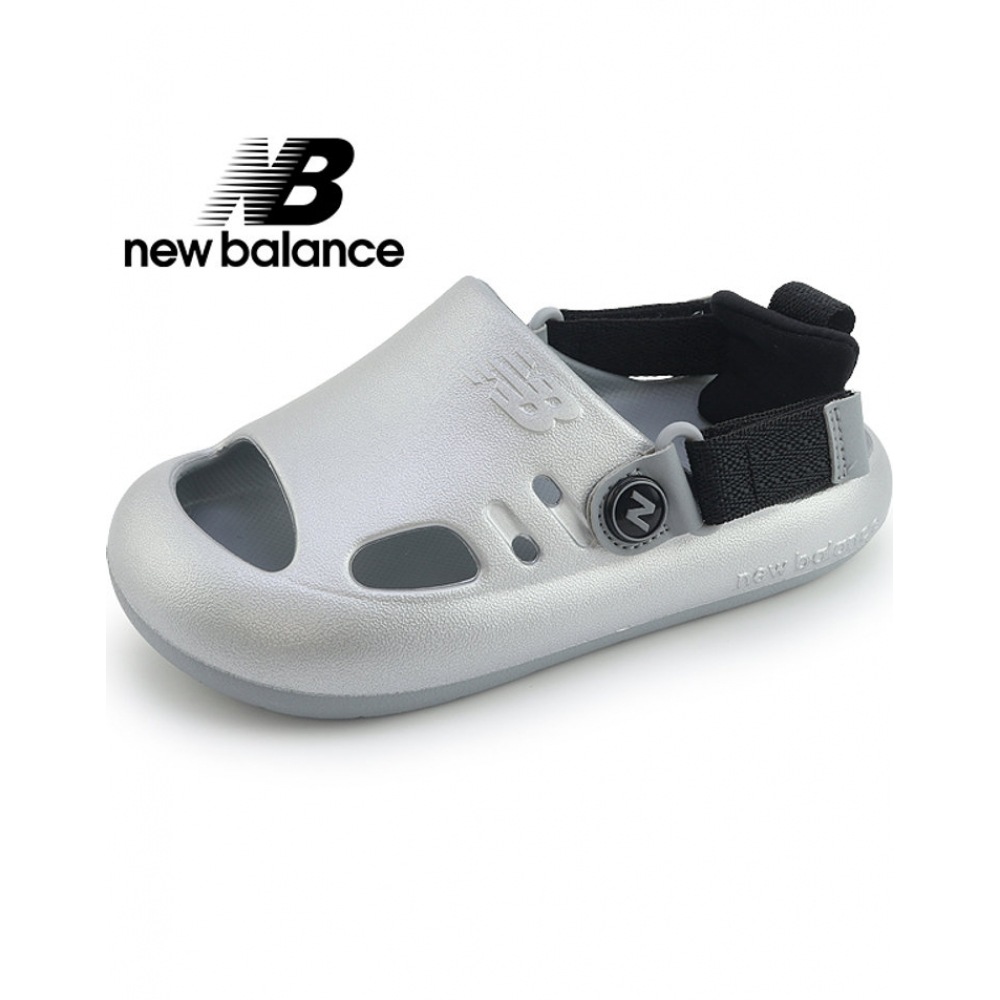 ニューバランスキッズサンダル（K8811S2P）_シルバー 7,610円