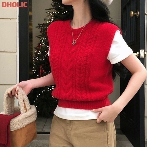 ラウンドネックケーブルニットベスト