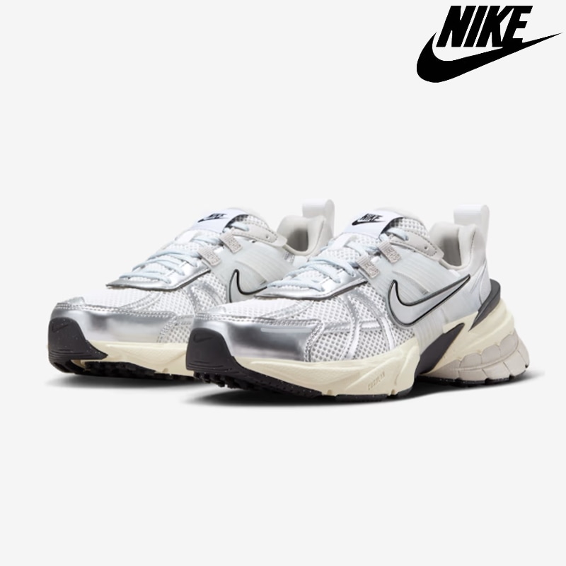 NIKE ナイキ V2K RUN FD0736-100 レディース スニーカー 人気 大人 ウィメンズシューズ おしゃれ