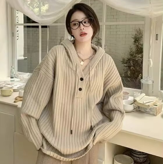 ニット フード付き ルーズ セーター プルオーバー オーバーサイズ 長袖 かわいい 大人可愛い きれいめ シンプル カジュアル 大人 上品 おしゃれ お洒落 かっこいい レトロ 大人女子 こなれ感