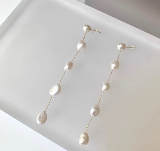 パールピアス ピアス レディース フェミニン かわいい 大人可愛い きれいめ カジュアル 上品 おしゃれ レトロ エキゾチック こなれ感 個性的 モード系 エレガント モダン 主役級 存在感