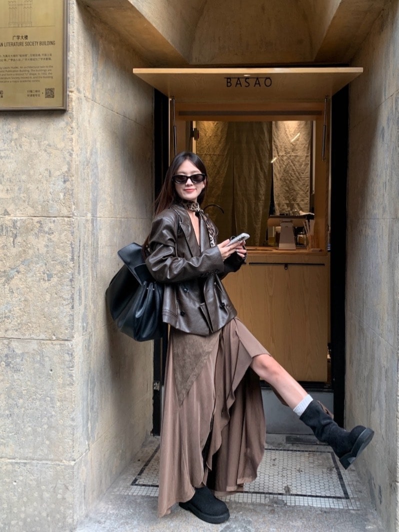 2024秋冬 長袖 ジャケット 韓国かわいい スタンドネックトップス アウターショート羽織り合成レディースフェイクコーデカジュアルシルエットゆったりファッション系サイズ 色っぽ 女っぽきれいめ大人丈