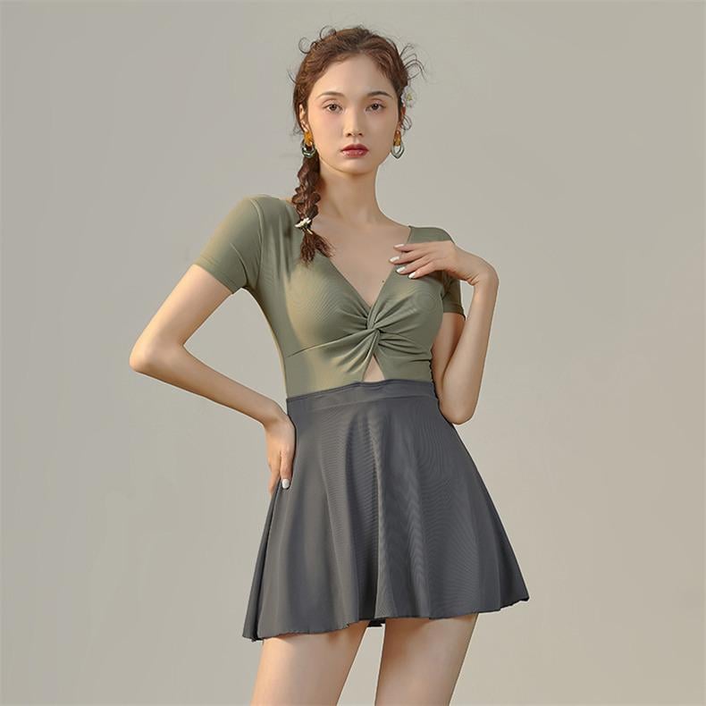 【急速出荷!】レディース 水着 ワンピース水着 女性 ビーチウェア 半袖 無地 イベント 旅行 インナーパンツ付き 水泳 海辺 夏 可愛い 女子水着 ポイントの使用