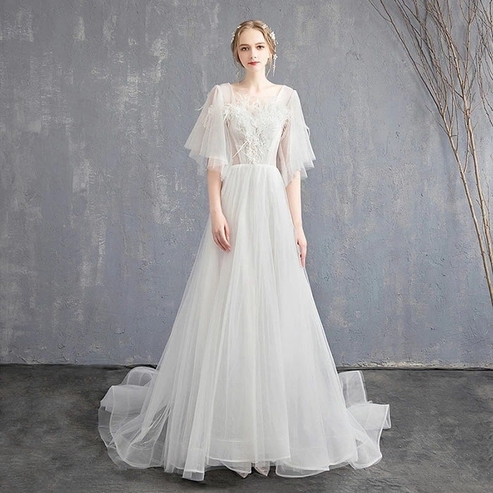 ウエディングドレス ウェディングドレス 結婚式 花嫁 Aラインドレス 海外挙式 ブライダルドレス ロングドレス 白 オフホワイト 袖あり トレーン 二次会ドレス 披露宴 編み上げ オフホワイト wed