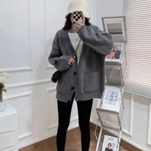 トップス セーター カーディガン 上着 長袖 ボタン 前開き Vネック 無地 かわいい 大人 きれいめ シンプル カジュアル 大人 上品 おしゃれ かっこいい 女子 こなれ感 ルーズ 個性的 クール