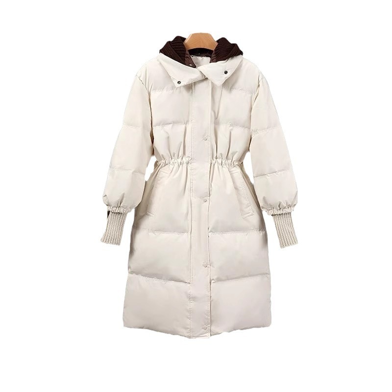 秋冬の厚手ニット帽ロングタイプのダウンジャケット