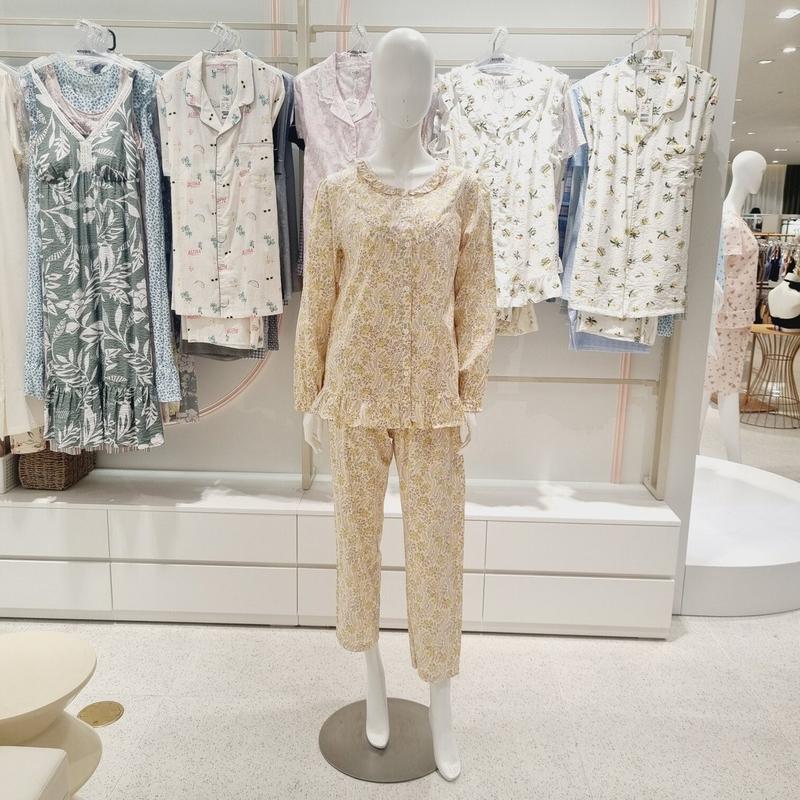 AK水原店 60番手 朱子 フラワープリント 女性 パジャマ WP8867R