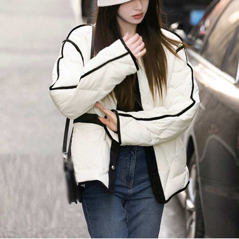 ダウンジャケット レディース ショート丈 ダウンコート レディースダウン フード付き 丸首 無地 小さいサイズ 軽量ダウンジャケット ダウンパーカー インナーダウンコート 弱はっ水 ギフト アウトドア