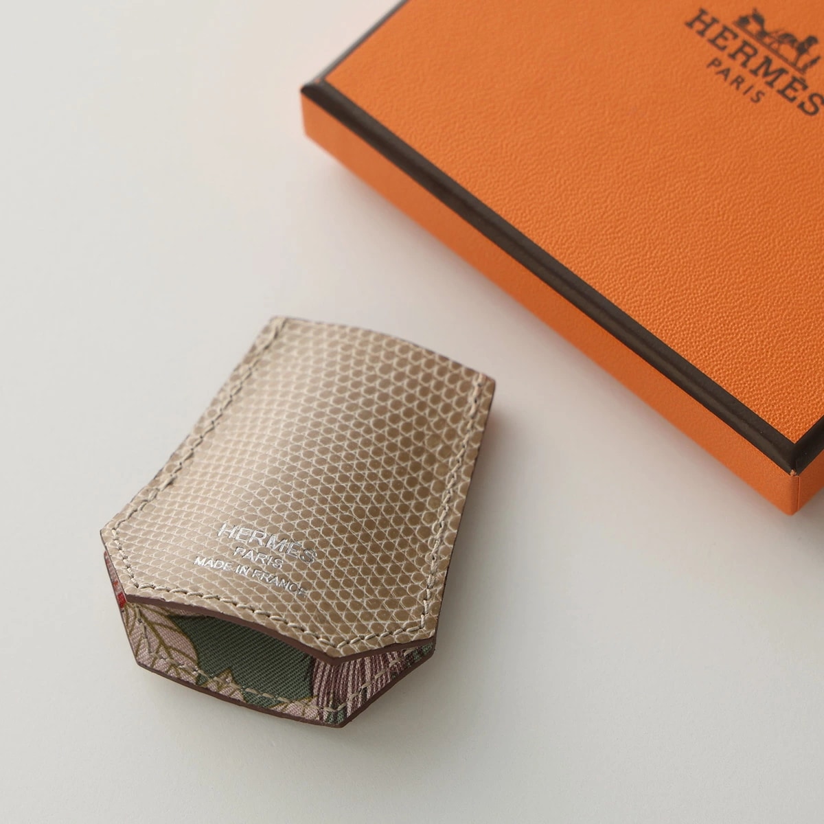 HERMES エルメス スカーフリング クロシェット 70 CLOCHETTE 603660S レディース カレリング レザー リザード×シルク ロゴ FICELLE/パイソンベージュ