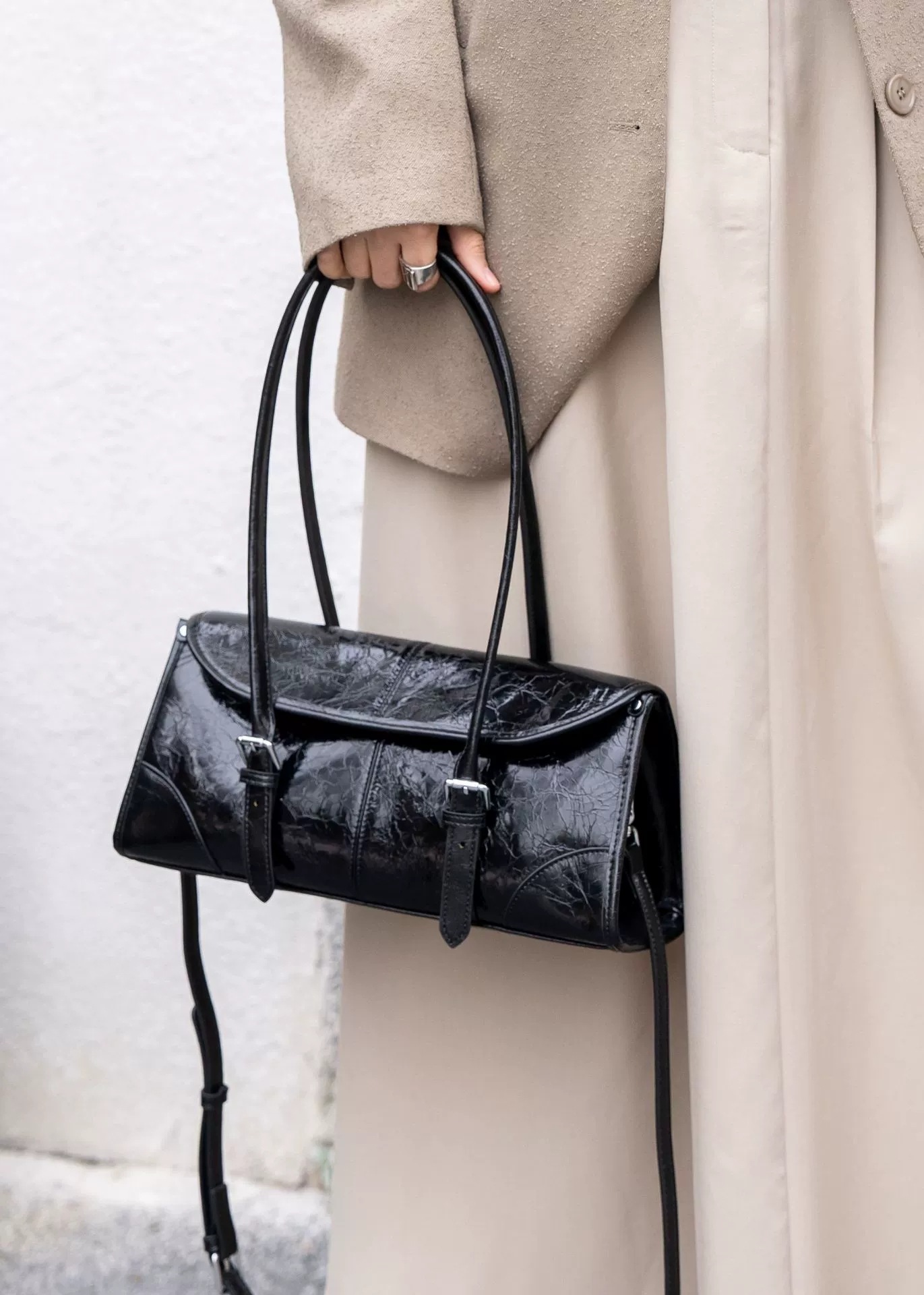 本革トートバッグ 本革通勤ショルダーバッグ　レディースバッグ 本革トートバッグ 軽量バッグ　お洒落なカバン　韓国バッグ　ins人気