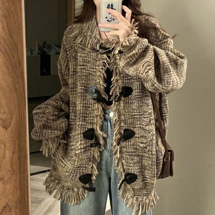 トップス カーディガン ケーブル ニット 羽織り フリンジ ジャケット レディース エレガント 大人 可愛い きれいめ カジュアル フェミニン 長袖 トグル ゆったり ダメージ レトロ 体型カバー ブ