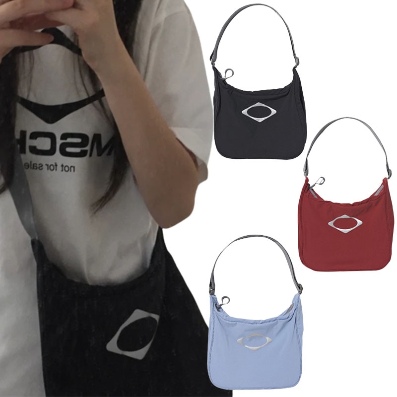 韓国の人気 / RHOMBUS LIGHT WEIGHT CROSS BAG / 大人気