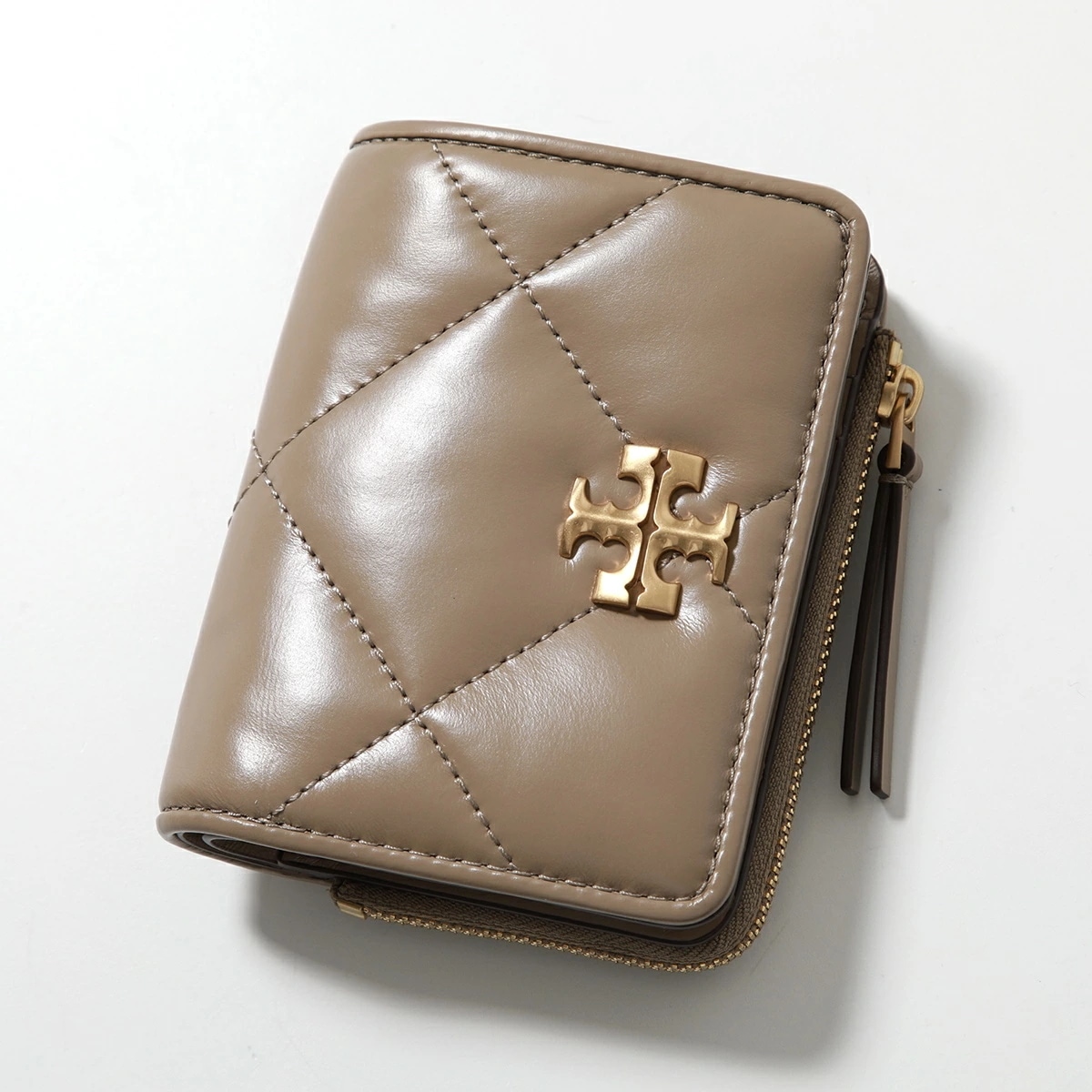 TORY BURCH トリーバーチ 二つ折り財布 KIRA キラ 154990 レディース キルティング レザー ミニ財布 ダブルT ロゴ 250/TAUPE-OAK