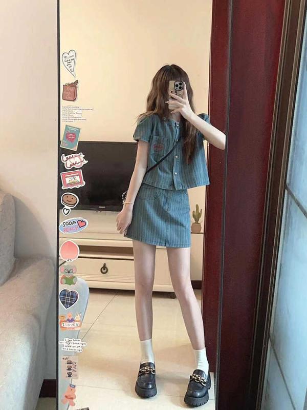 デニム　スタイル　レディース　 フランスの レトロ デニム 刺繍の レディース スーツ 2024夏の ストライプ 半袖 トップス aライン スカート ツーピース