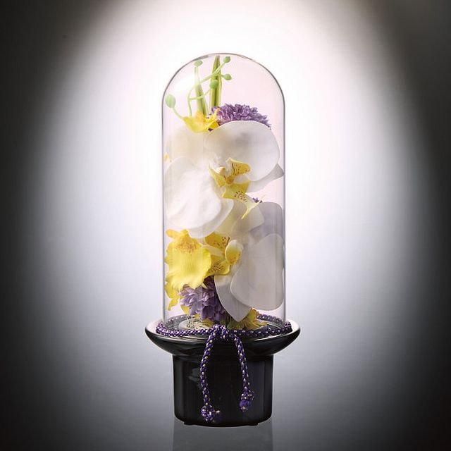 ガラスドームの供花 胡蝶蘭（造花）