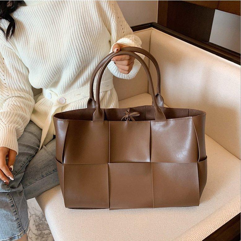 トートバッグ レディース 春夏 革バッグ かばん トートバッグ 手提げ袋 韓国風 ポーチ おしゃれ 肩掛けバッグ大容量 トートバッグ通勤通学 5,258円