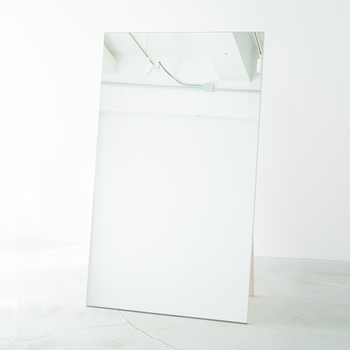 大型スタンドミラー 幅90cm 高さ153cm ダンスやヨガの練習に フチなし 姿見 全身鏡 ウレタン樹脂 ノンフレーム 日本製