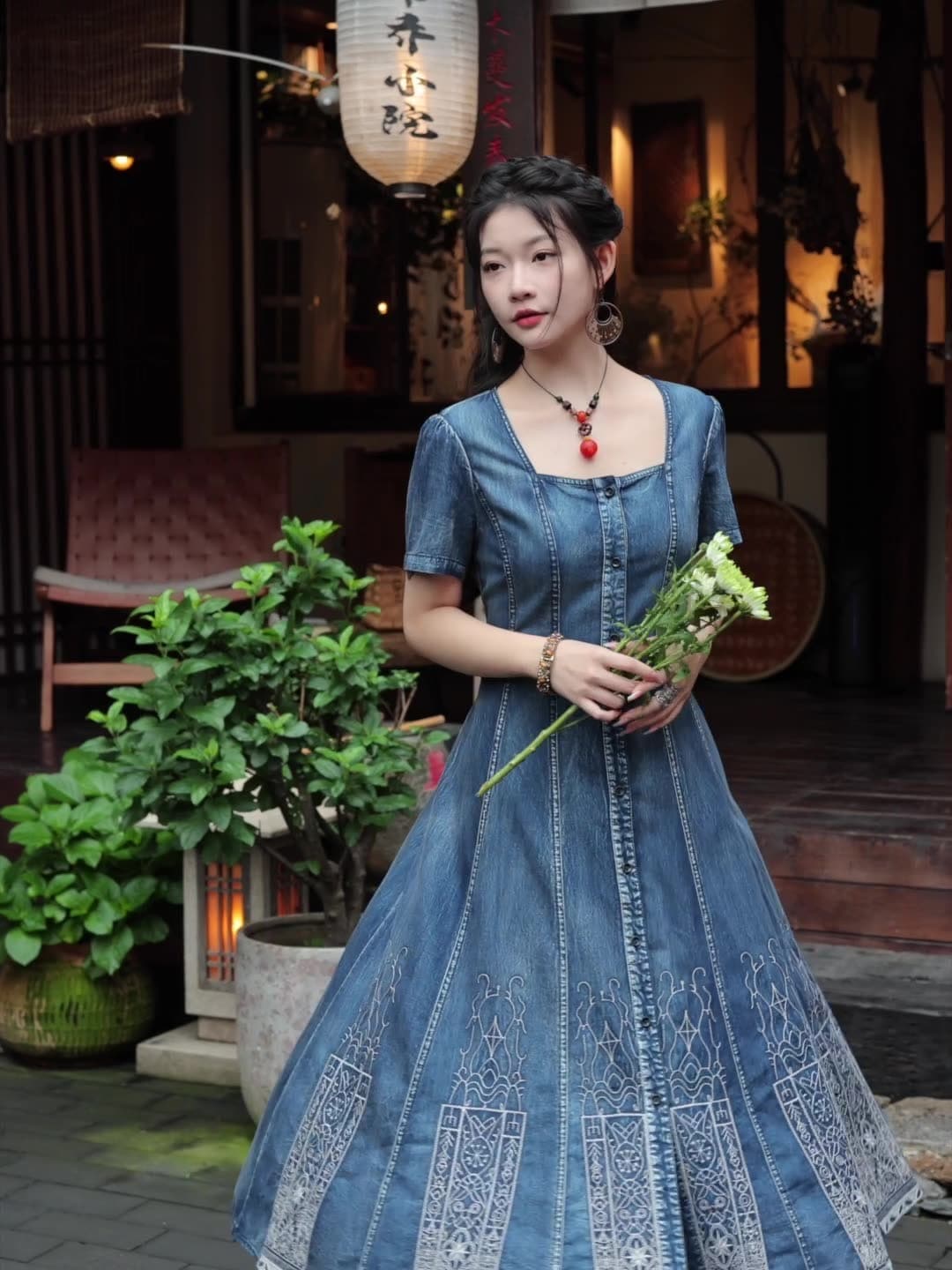 （新品）デニム ロングワンピース 大きいサイズ デニム ワンピース 夏 フレアスカート マキシワンピース Aライン 刺繍 ロング丈 3L 4L レディース カジュアル