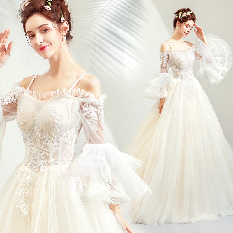 ウェディングドレス 長袖 安い 二次会 ウエディングドレス 秋冬 結婚式 エンパイア 花嫁 ドレス 披露宴 ロングドレス ブライダル 挙式 姫系 演奏会 レース