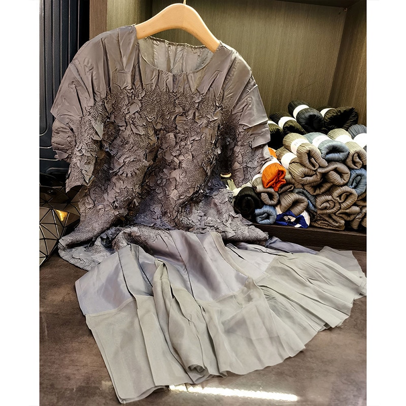 気質のある高級感のある刺繍プリーツドレスと夏向けのゆったりとしたaラインスカート