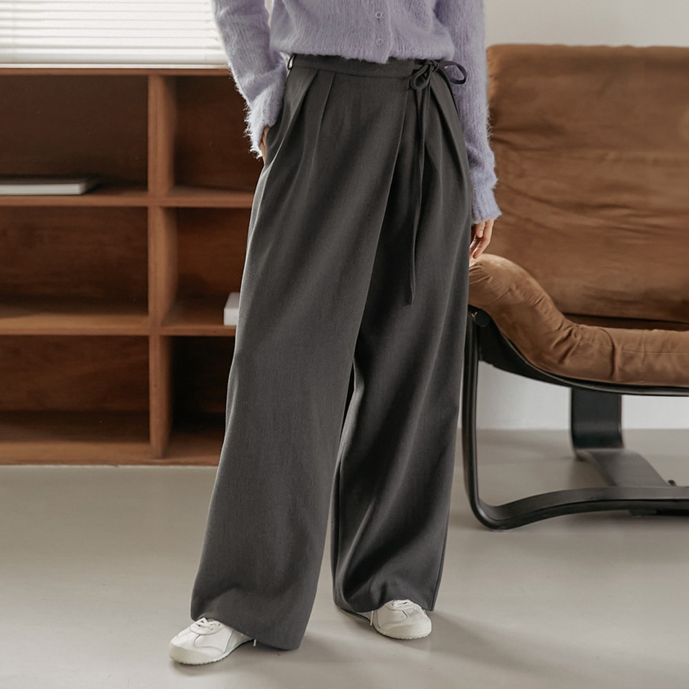 アルトラップツーピンタックオーバーワイドスラックス