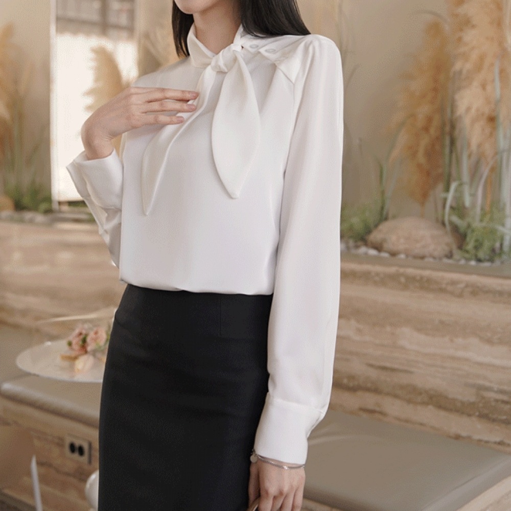 クリック＆ファニー ビセルボタン タイブラウス 8,699円