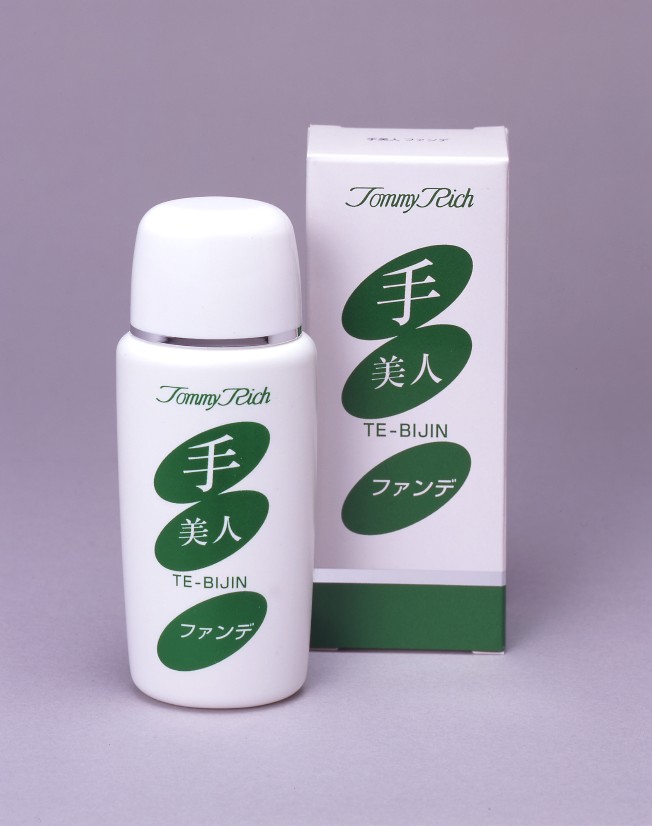 トミーリッチ 手美人ファンデ 乳液タイプ 手 腕 シミ 老斑 紫外線防止 SPF30送料無料