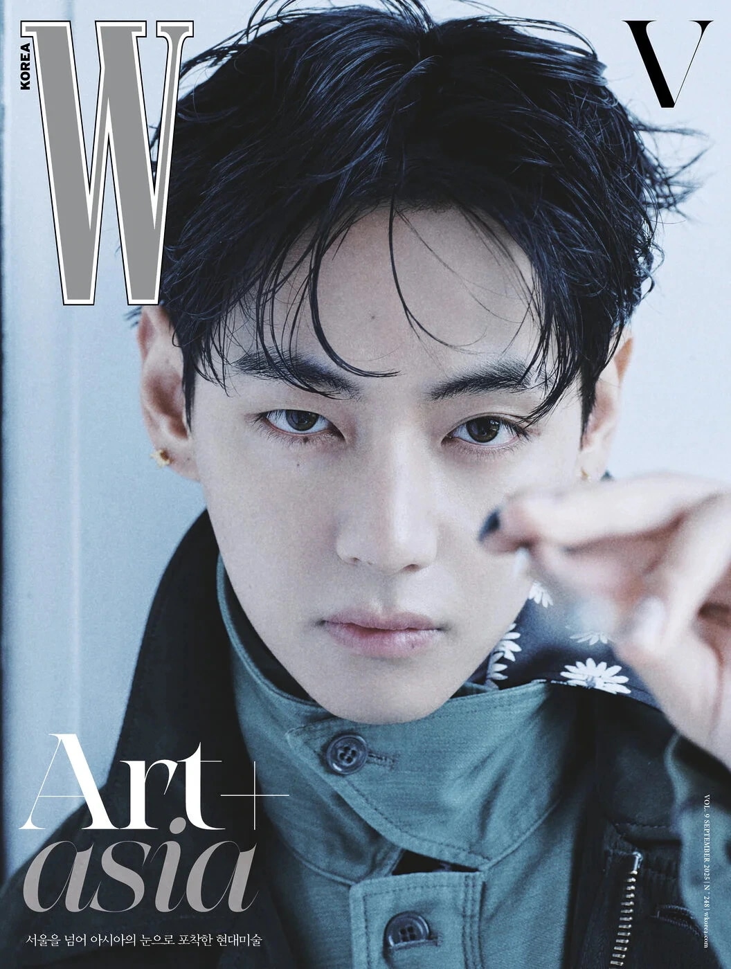 BTS V 公式 公式 V(BTS)｜プレミアムK-POP写真集シリーズ『DICON ISSUE N°16 V