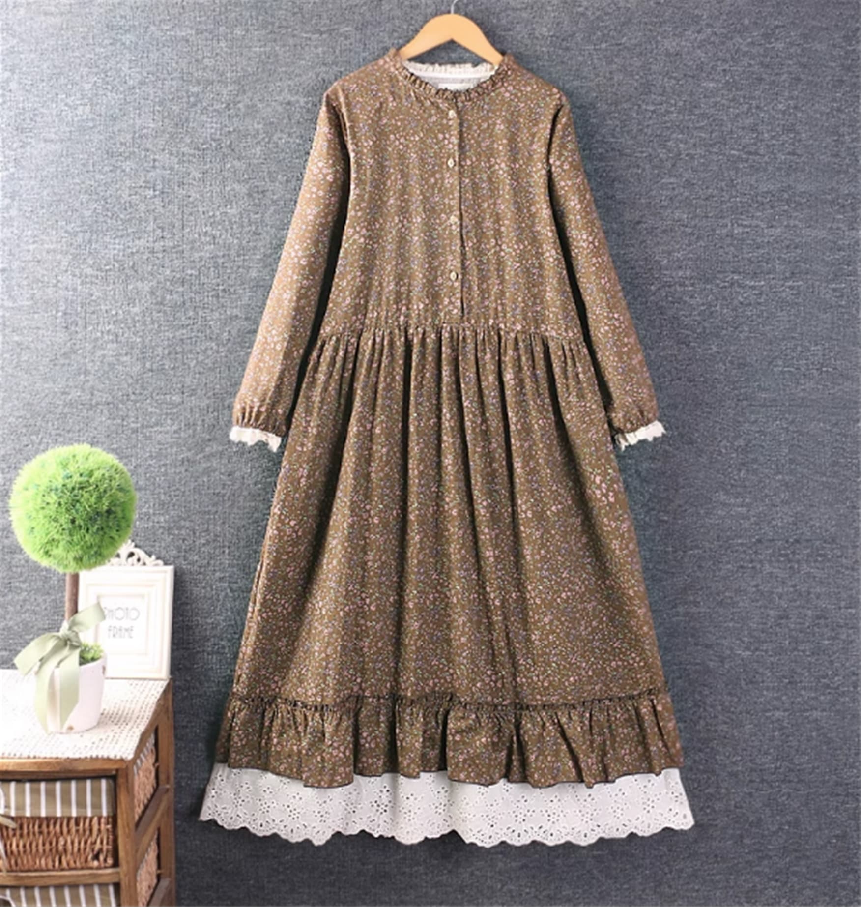 ワンピース フレアワンピース ロング丈 長袖 クルーネック フリル レース 花柄 大人可愛い こなれ感 ガーリー 存在感 春 10代 20代 30代 レディース 学生 デート お出かけ