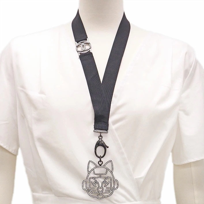 【美品】シャネル ココマーク ロボットキャット ビジュー リボン ラインストーン 【ペンダント】