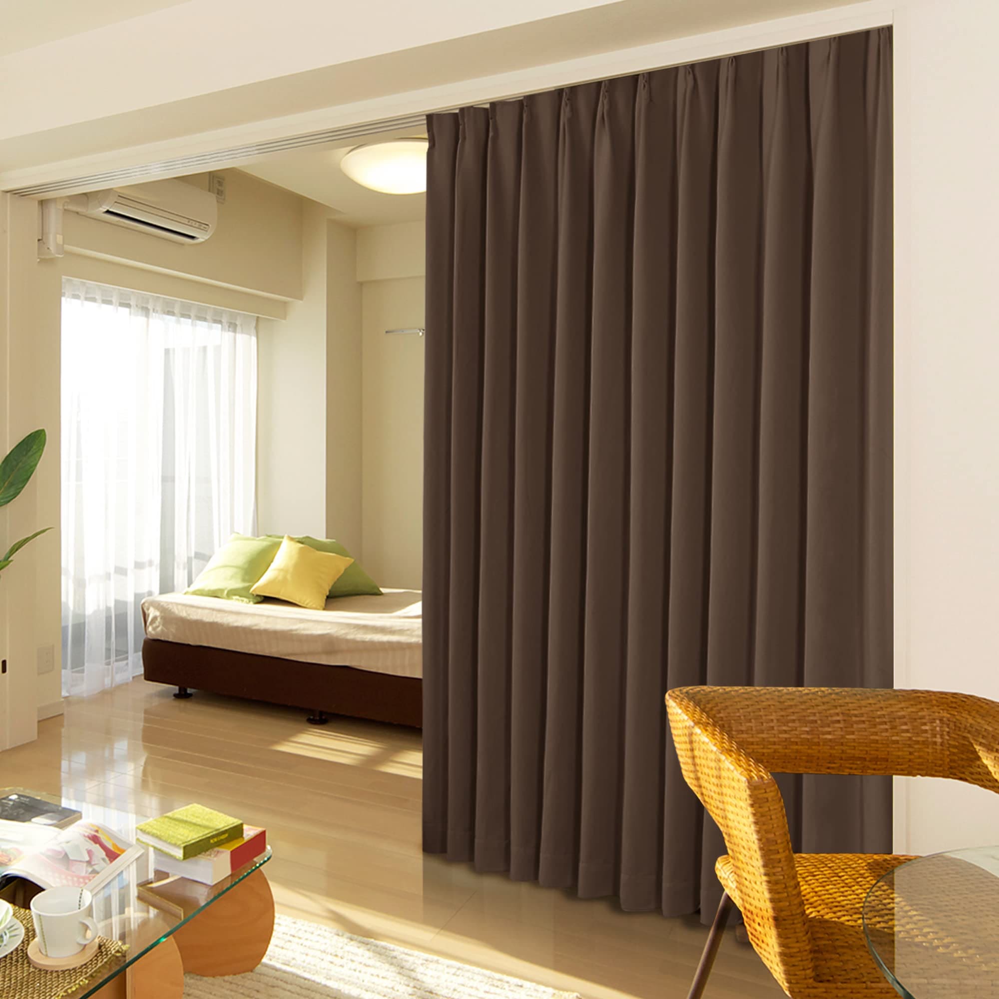 Deconovo 1級遮光カーテン 幅200cm丈178cm 2枚入 ドレープカーテン おしゃれ 仕切り 防寒 幅広い 形状記憶加工 北欧 UVカット 断熱 節電対策 昼夜目隠し ブラウン