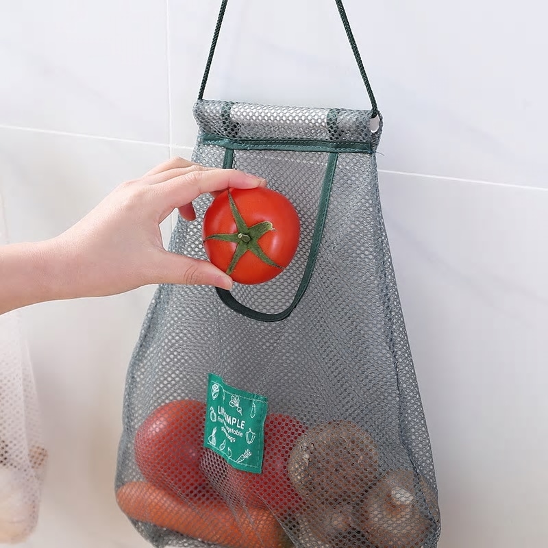 大人女性の 2個-緑の野菜ハンギング収納バッグ中空通気性の再利用可能なメッシュバッグキッチンガーリックオニオ キッチン収納