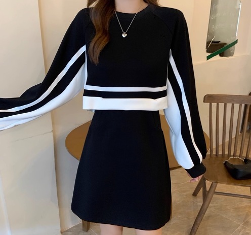 レディース スカート トップス ボトムス セーター セットアップ オールインワン ミニ 膝上 長袖 萌袖 ラウンドネック かわいい 大人可愛い きれいめ シンプル カジュアル おしゃれ かっこいい こ