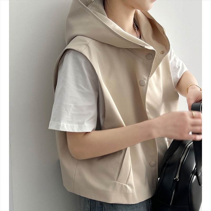 アウター レディース ベスト ジレ ポケット ボタン 前開き フード付き フーディ スタンドカラー 立襟 大きめ 大人可愛い きれいめ シンプル ナチュラル 大人 おしゃれ お洒落 かっこいい 大人女