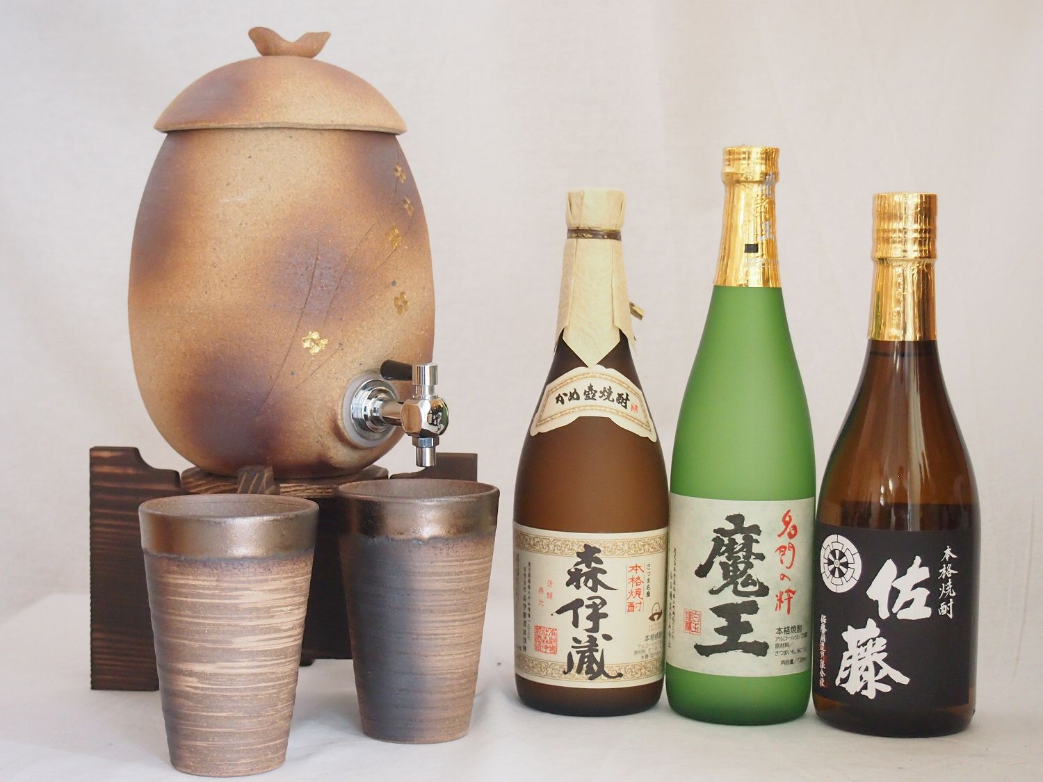 信楽焼明山窯　焼酎サーバー　火色金小紋　2200ｃｃ(滋賀県)+萬古焼備前金彩焼酎ペアカップ(三