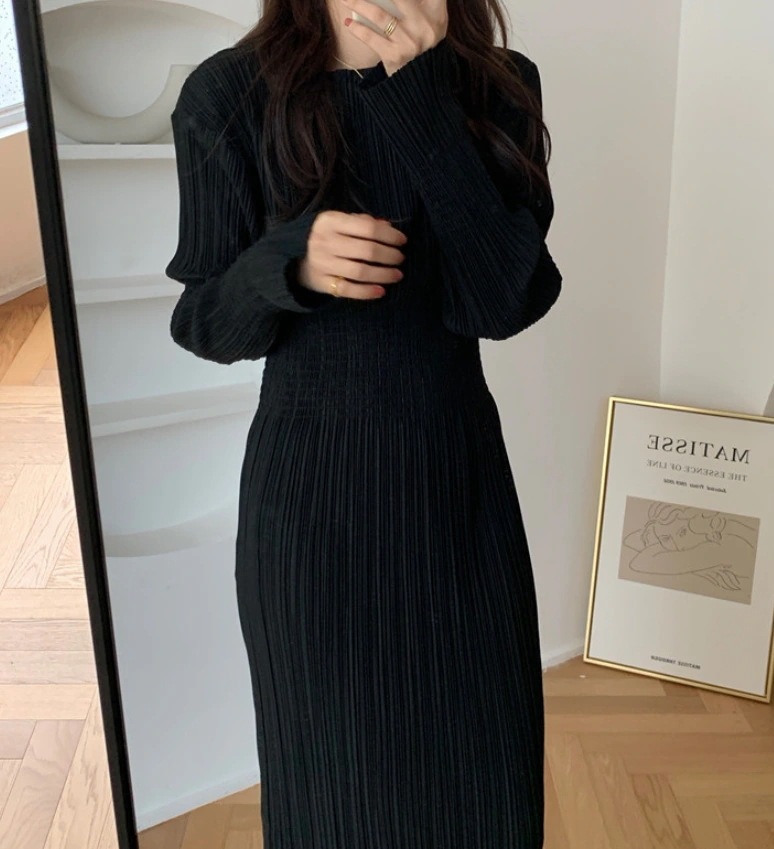 ワンピース ミモレ ミモレ丈 袖あり 長袖 萌袖 ラウンドネック 襟なし ストレート ウエストマーク ハイウエスト 薄手 かわいい 大人可愛い きれいめ シンプル カジュアル 大人 上品 おしゃれ