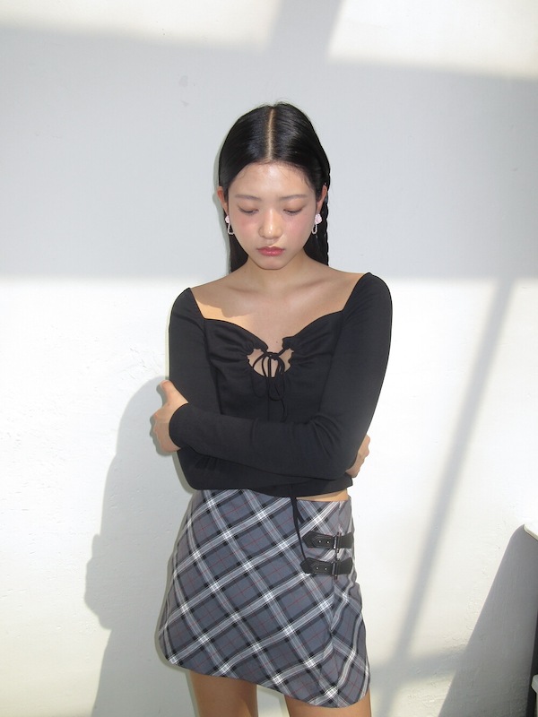 ベビモン アヒョン着用 [DIMANCHE] CHECK PLEATS SKIRT ミニ Qoo10 DIMANCHE ベビモン アヒョン着用 チェック フレア
