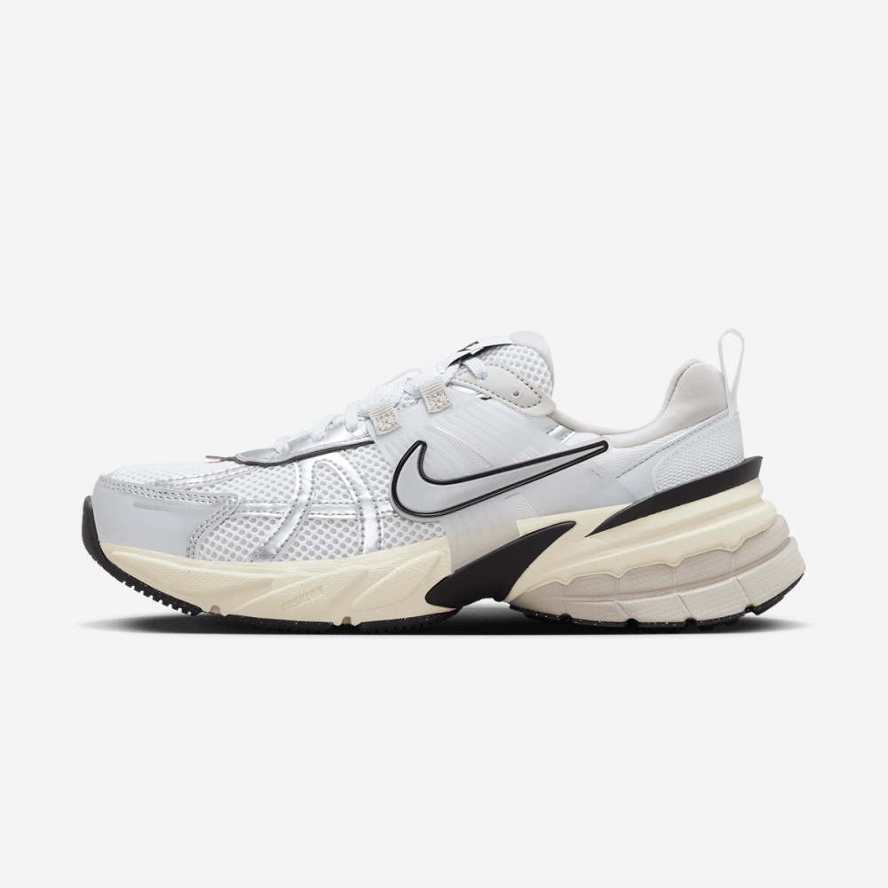 ナイキ W ナイキ V2K ラン FD0736 100