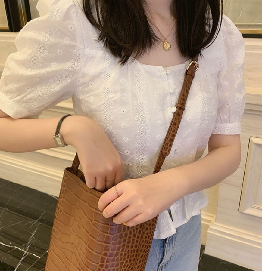トップス デート モテアイテム シャツ ブラウス フリル 半袖 フレア 可愛い きれいめ 上品 おしゃれ かっこいい 可愛い ラブリー キュート ガーリー クール モード系 セクシー