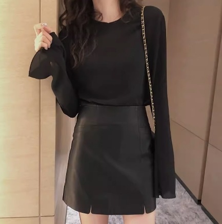 台形スカート ボトムス ミニ ミニ丈 PU フェイクレザー 膝上 スリム タイト ハイウエスト レザー かわいい 大人可愛い きれいめ シンプル カジュアル 大人 上品 おしゃれ 大人女子 こなれ感