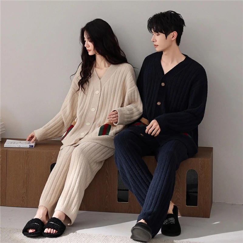 赤字開催 ペアパジャマ もこもこ 冬 男女2着 セット 厚手 Vネック 防寒 前開き カップル パジャマ ストライプ シンプル 高級感 おしゃれ ペア ルームウェア 長袖 レディース 夫婦 メンズ 上 6,101円