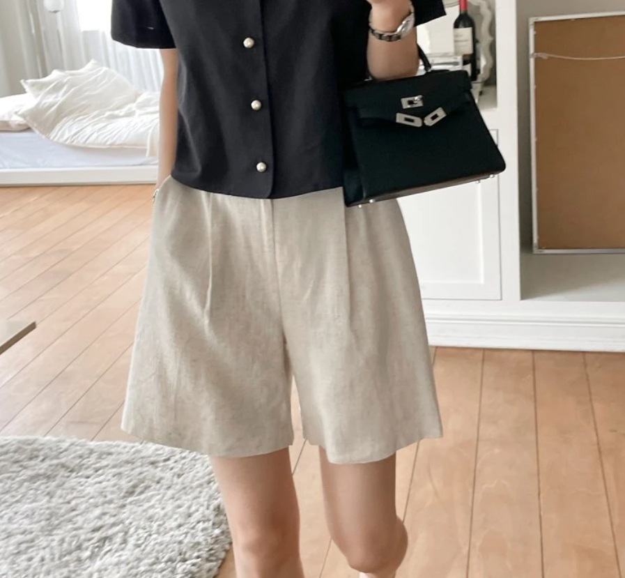 レディース パンツ ボトムス ショート Aライン ファスナー ポケット ハイウエスト 薄手 かわいい 大人可愛い きれいめ シンプル カジュアル おしゃれ こなれ感 ラフ ルーズ 個性的 主役級