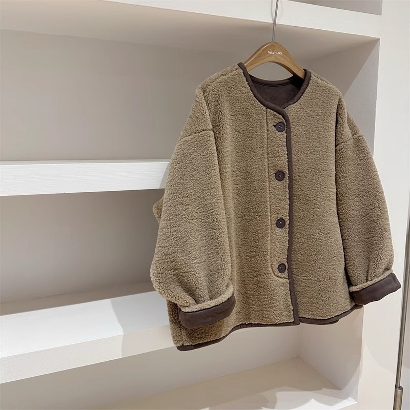 デザインコントラストカラーファーワンピースジャケット女性用秋冬ラムウールラウンドネックシングルブレストカーディガンコットントップスファッショナブル