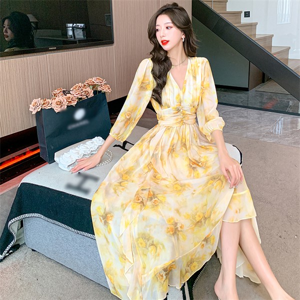 スカートロングスカート旅行用 ハワイ 20代 沖縄 40代 30代 可愛い vネック サマードレス ふんわり お洒落 レディース イエロー 大人 フェミニン 薄 リゾートワンピース 袖有り 花柄 Aラ