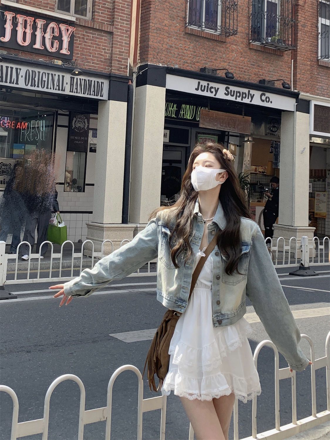 デニムジャケット作レトロショット丈デニムトップスカジュアルジャケットコーデに役立つ！デニムジャケット