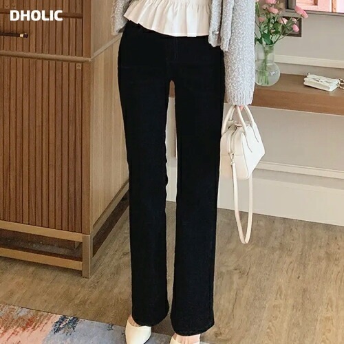 ブラックストレートデニムパンツ