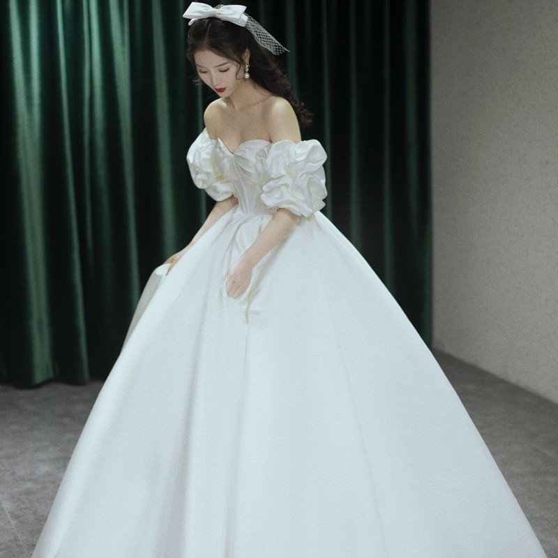 ウェディングドレス 二次会 結婚式 パフスリーブ ブライダル サテン オフショルダー 前撮り 花嫁 11,084円